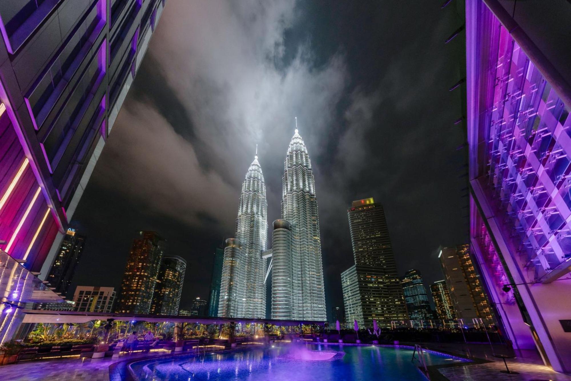 W Kuala Lumpur Hotel Exterior photo