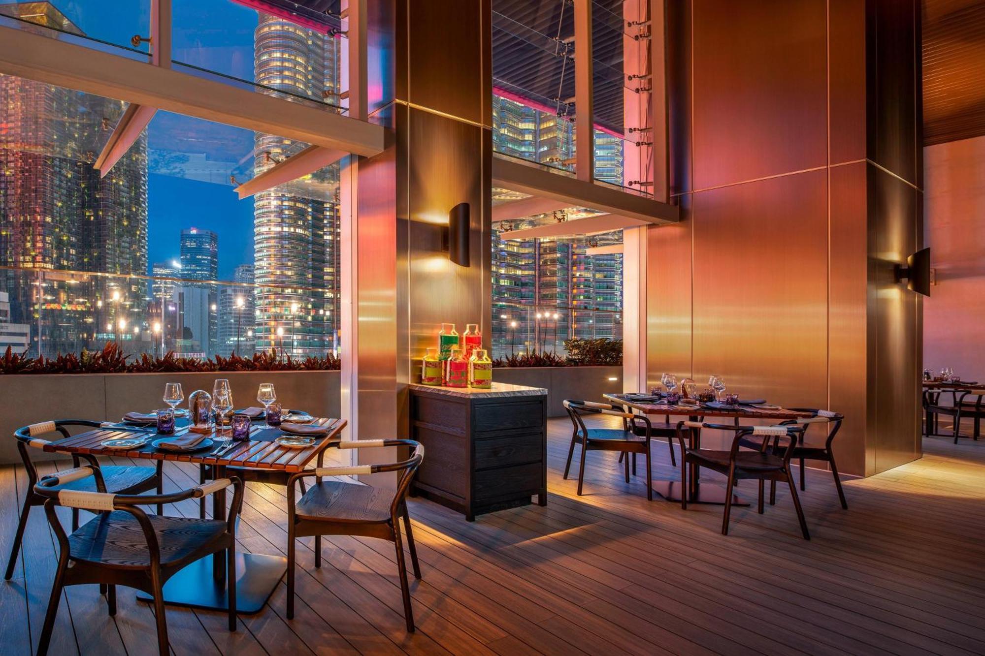 W Kuala Lumpur Hotel Exterior photo